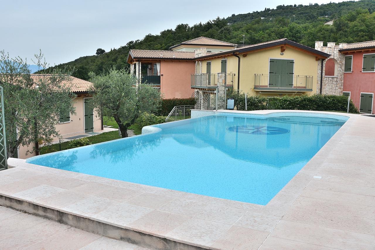Residenza Alle Torri With Pool Тори дел Бенако Екстериор снимка
