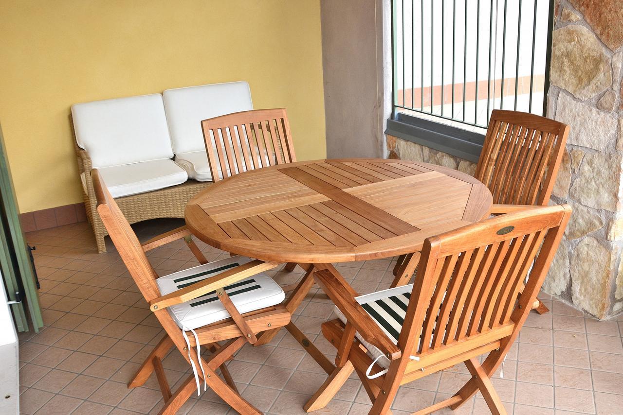 Residenza Alle Torri With Pool Тори дел Бенако Екстериор снимка