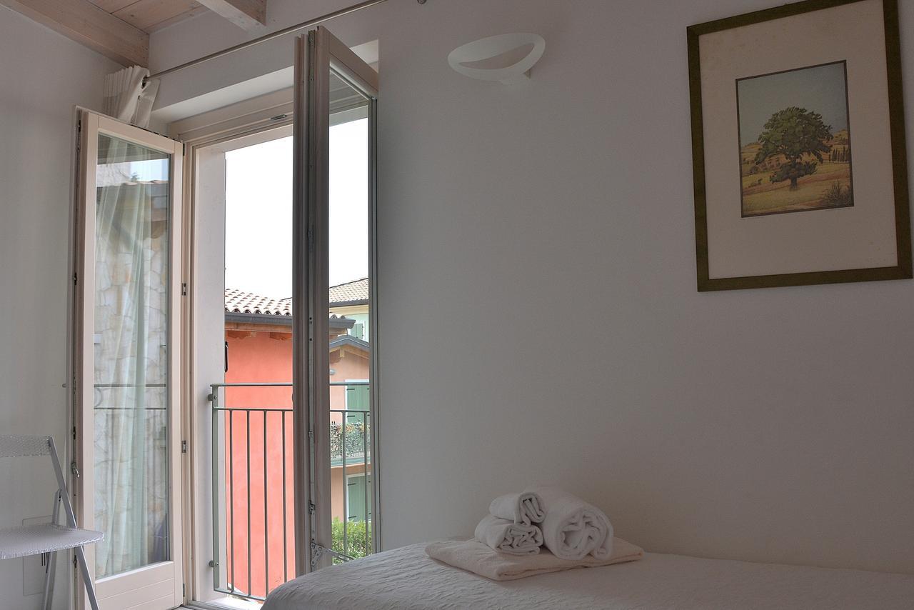 Residenza Alle Torri With Pool Тори дел Бенако Екстериор снимка