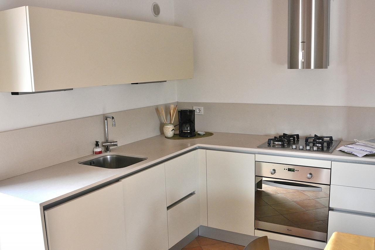 Residenza Alle Torri With Pool Тори дел Бенако Екстериор снимка