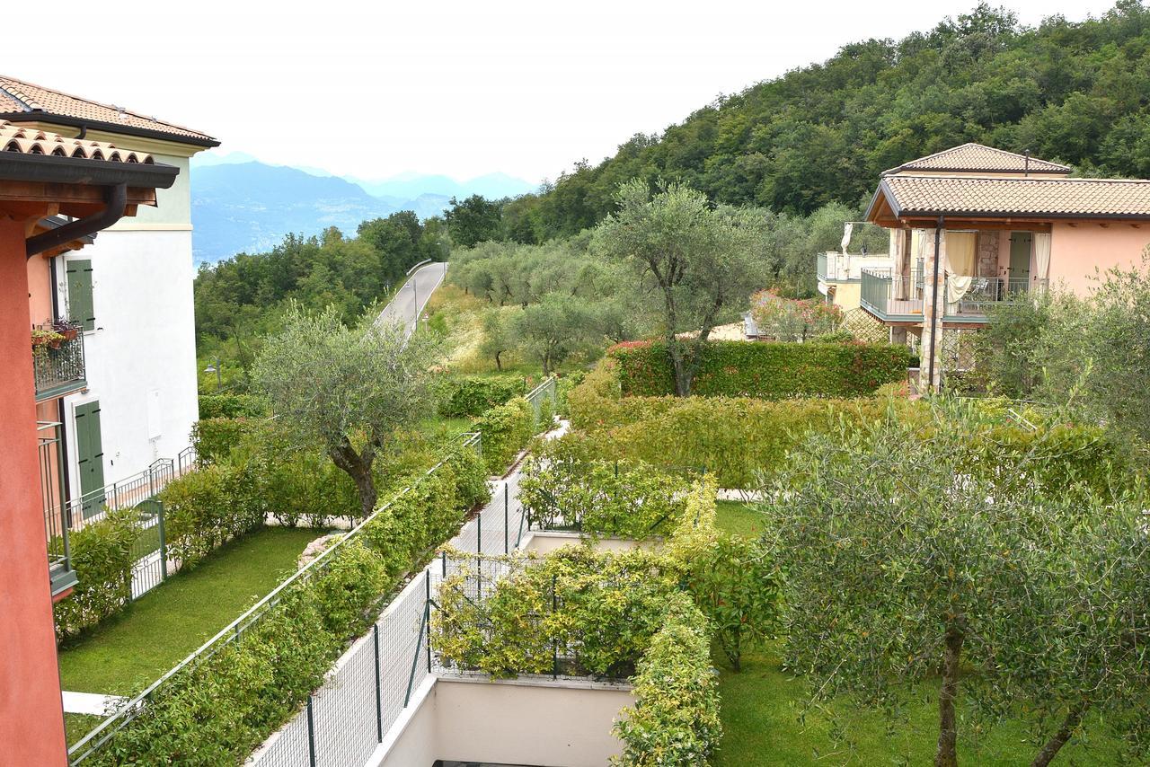 Residenza Alle Torri With Pool Тори дел Бенако Екстериор снимка
