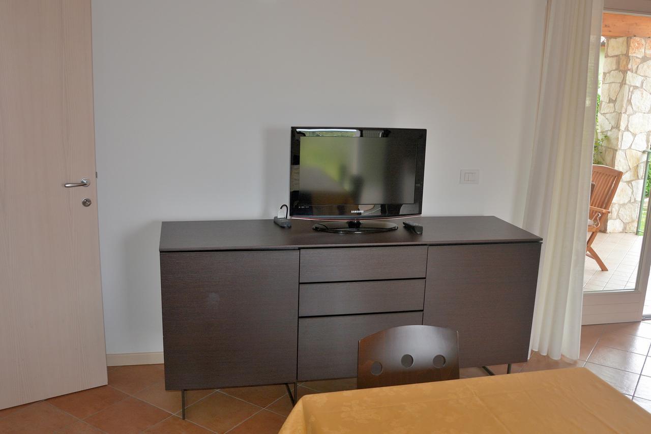 Residenza Alle Torri With Pool Тори дел Бенако Екстериор снимка