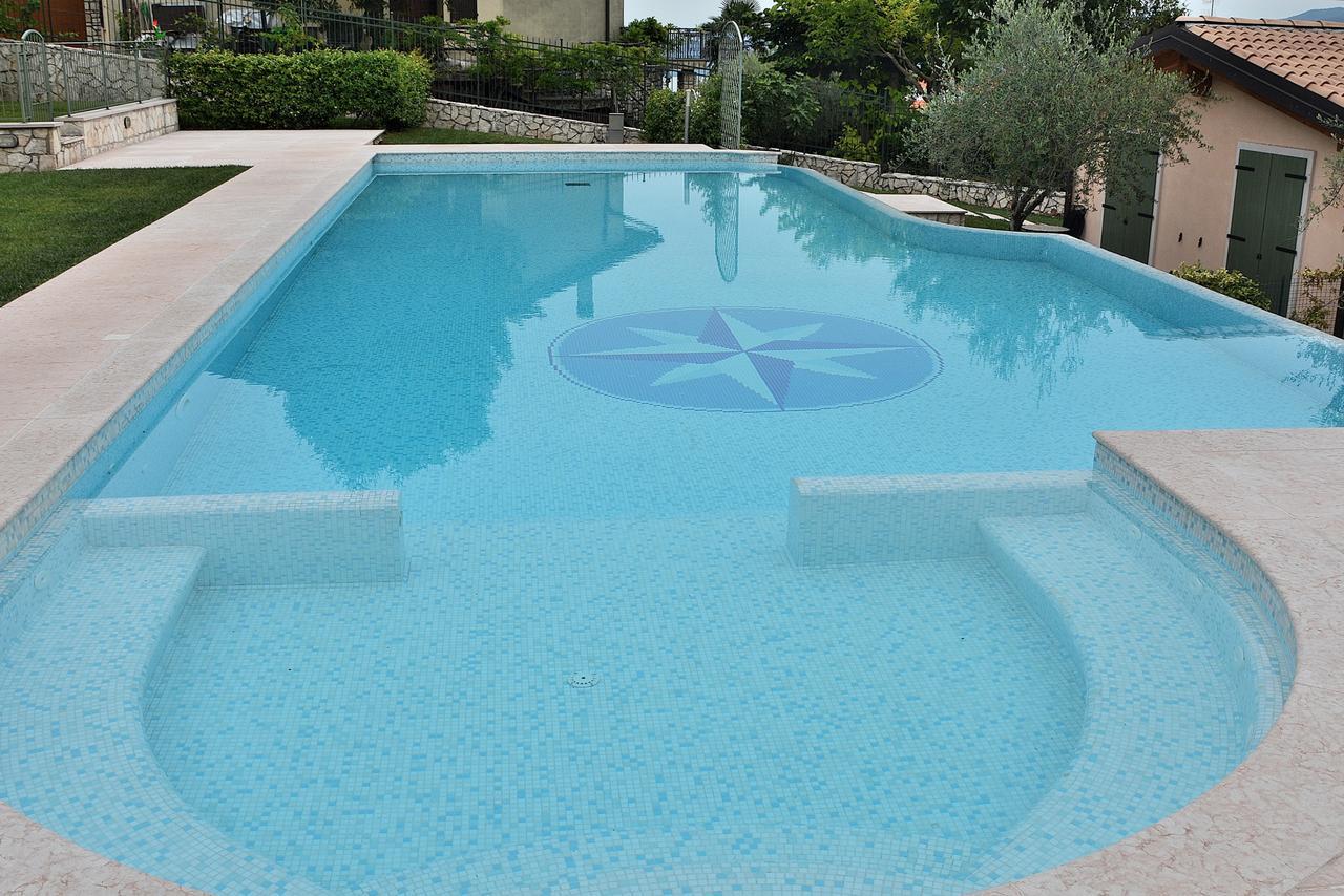 Residenza Alle Torri With Pool Тори дел Бенако Екстериор снимка